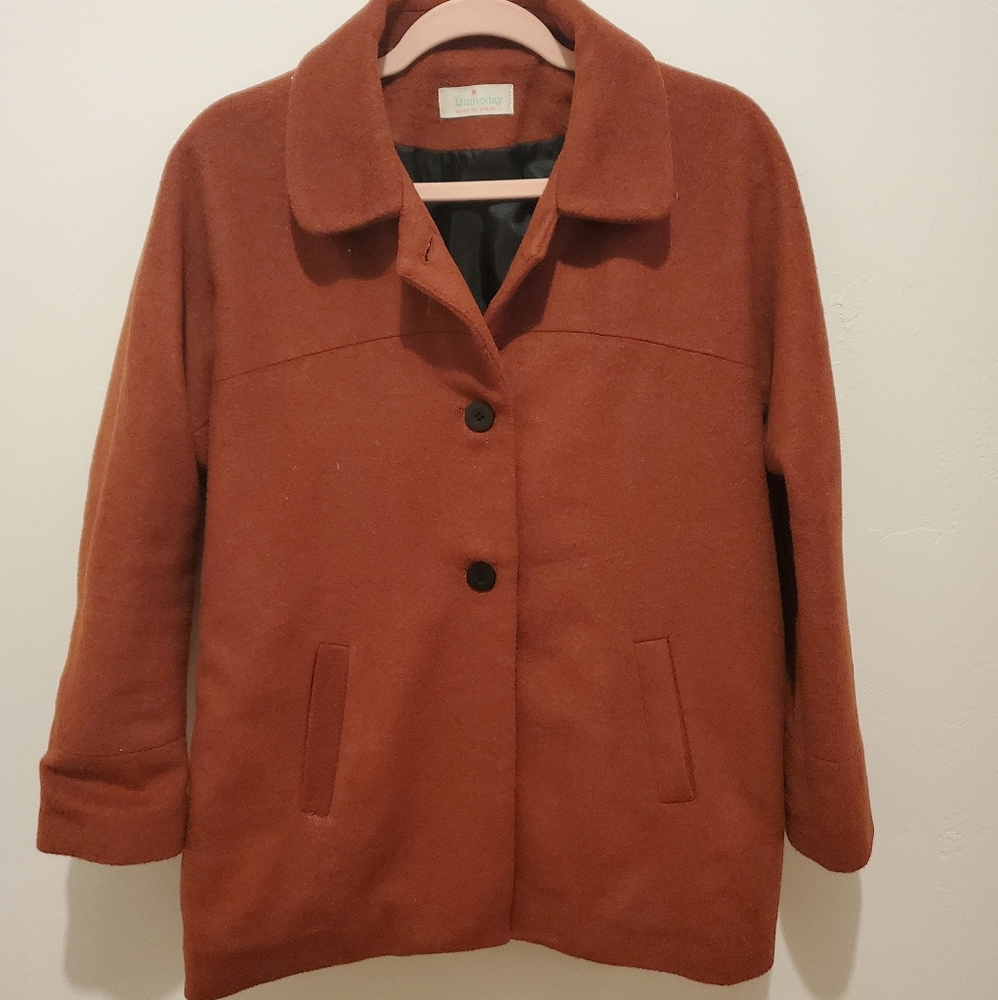 Mint Today red/orange coat